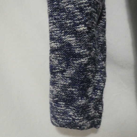 H&M - Mama - Maternity | large | Blue and White Speckled V-Neck Sweater - Picture 6 of 14